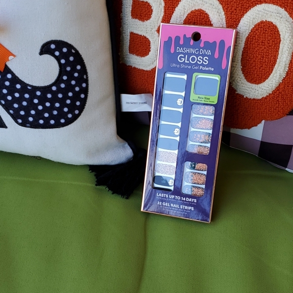 Dashing Diva Halloween Gel Nail Wraps - Picture 2 of 7
